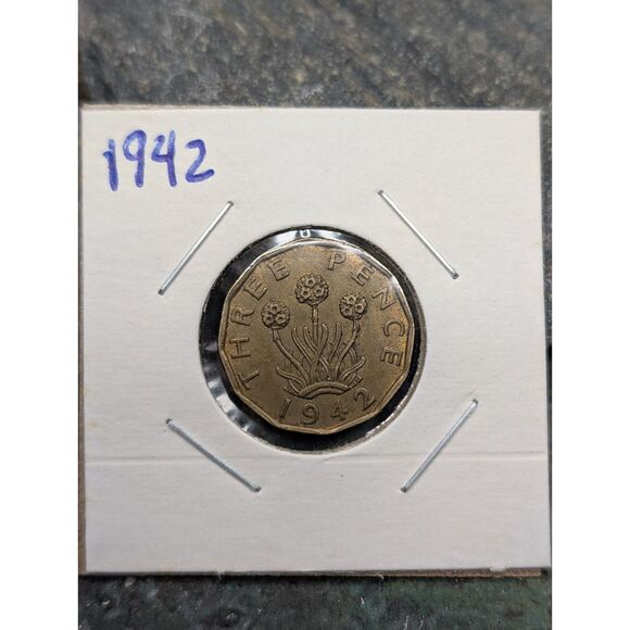 1942 UK Brass Threepence Coin – George VI WWII Era, 12-Sided - Picture 1 of 2